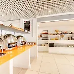 Brit Hotel Porte D\'Espagne 