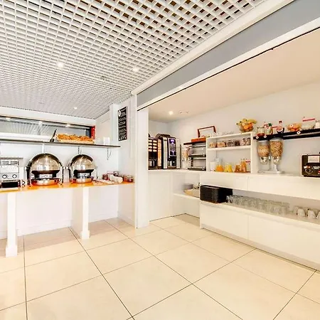 Brit Hotel Porte d\'Espagne 