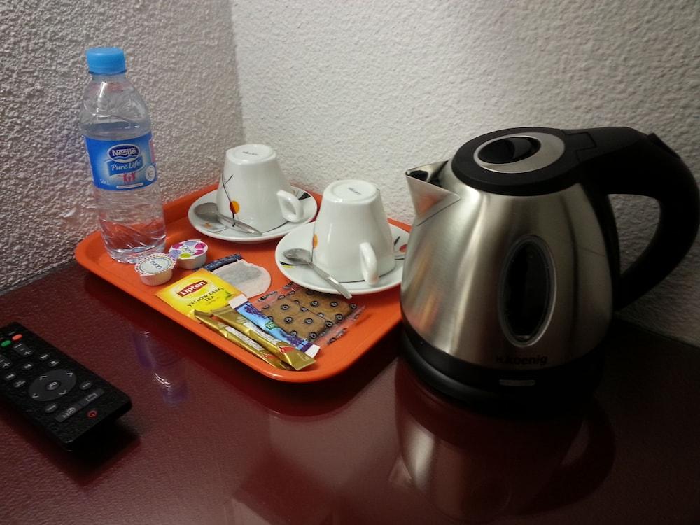 Hotel Brit Porte D'espagne 3*
