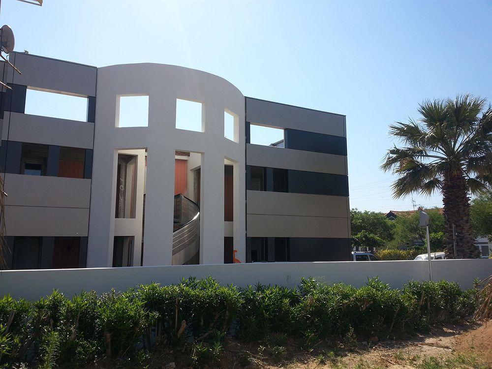 Hotel Brit Porte D'espagne 3*