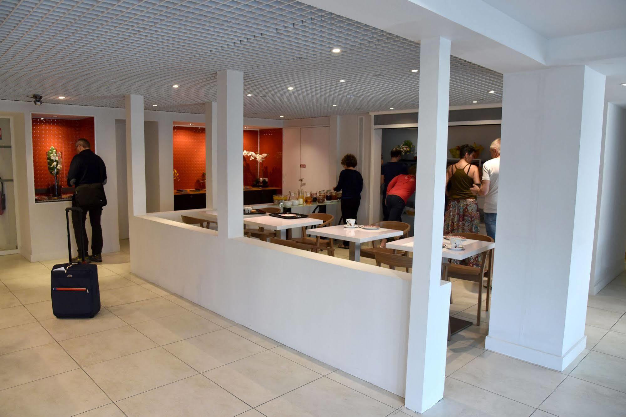 Brit Porte D'espagne Perpignan